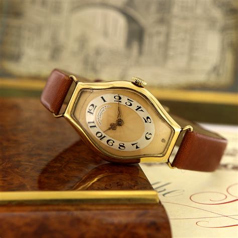 Patek Philippe tonneau 18k